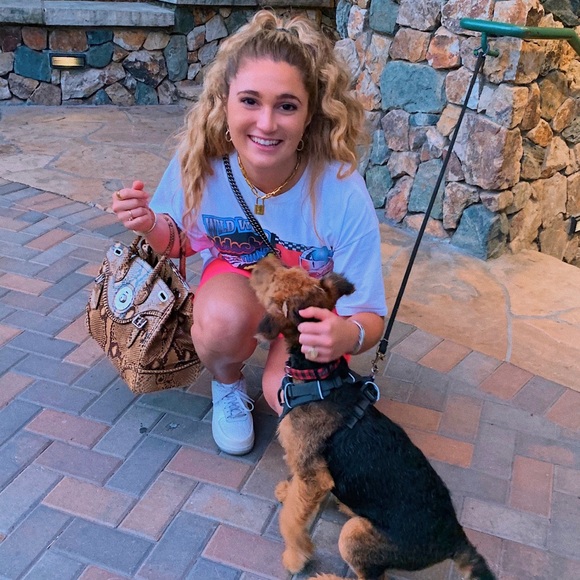 Meet your Posher!💖 - Picture 6 of 8